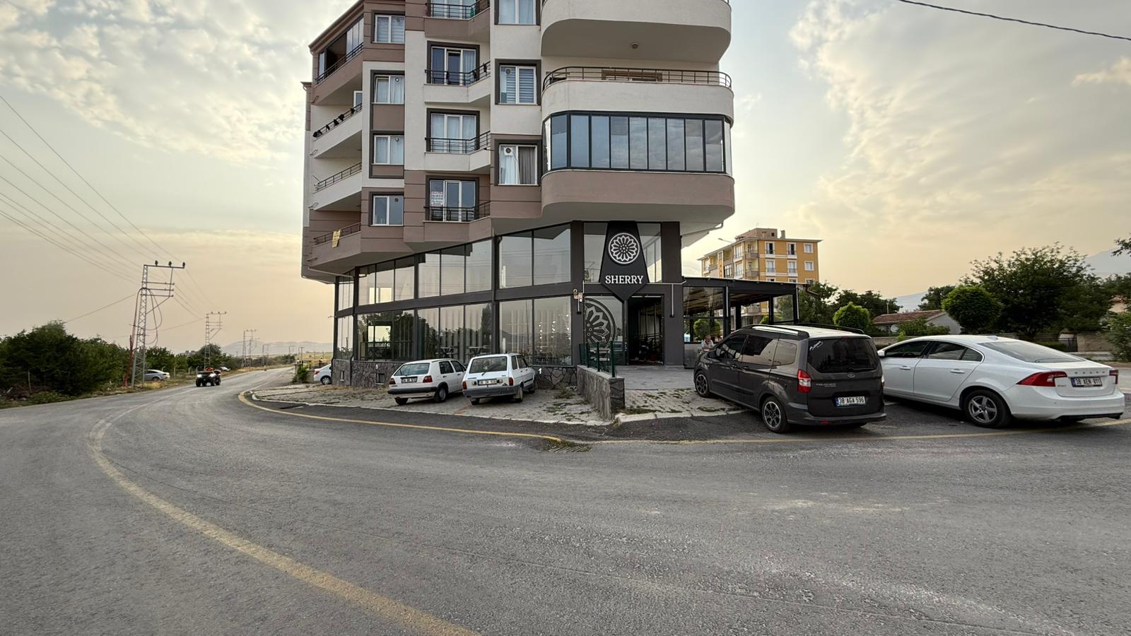 KAYSERİ DEVELİ AŞIK SEYRANİ MAHALLESİNDE DEVREN SATILIK İŞ YERİ